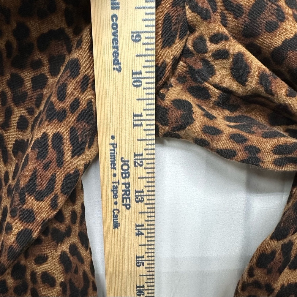 Isaac Mizrahi Leopard Print Stretch Pants Women’s Size 10 - Picture 7 of 8